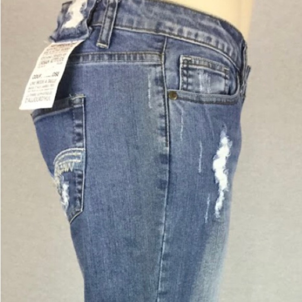 Lt. blue Women’s Jeans Urban Behavior stretch stone washed rips low cut slim fit